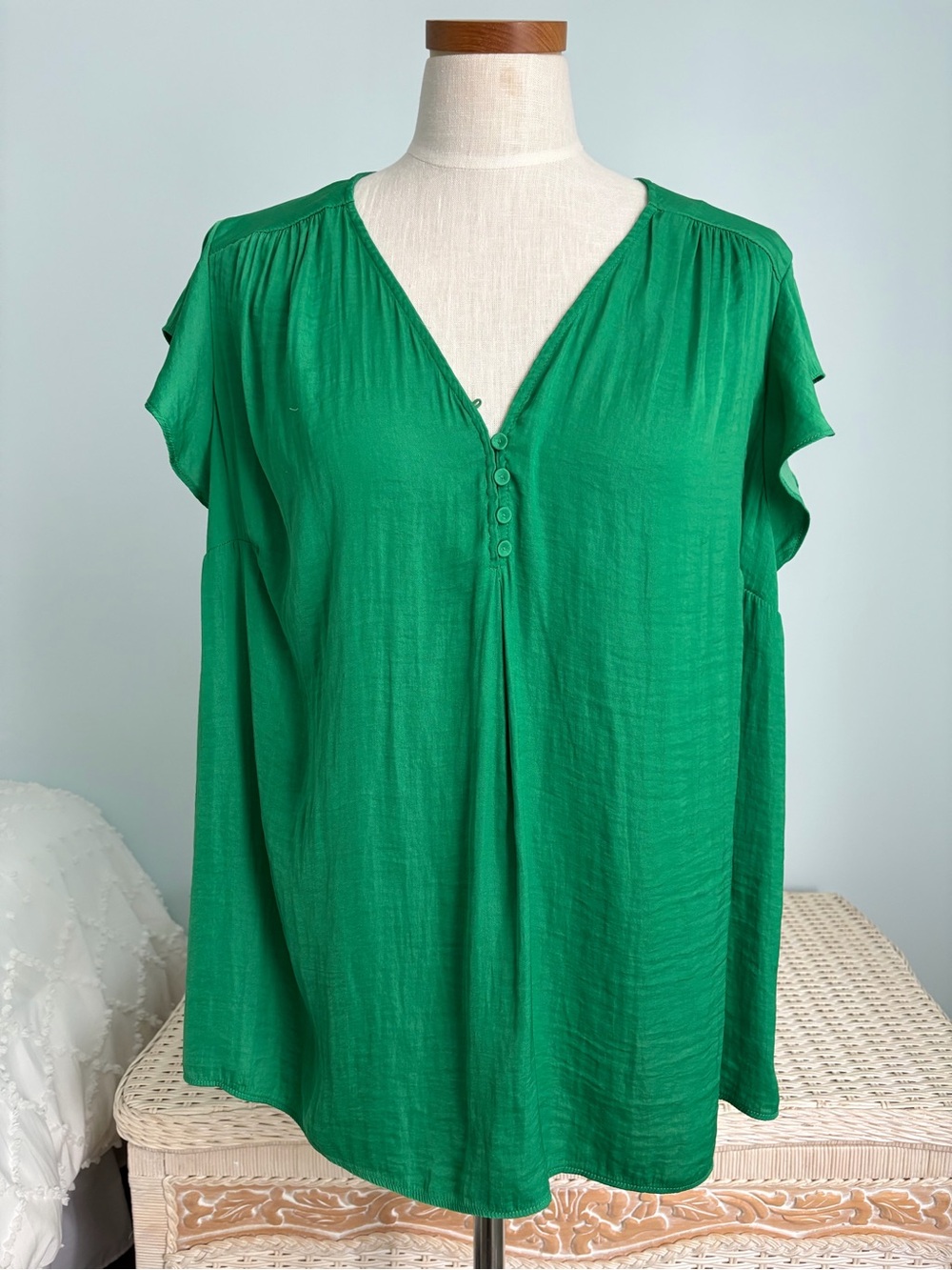 Cynthia Rowley Emerald Green V-Neck Button Front Blouse